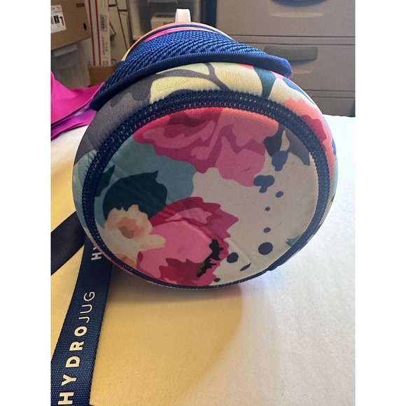 HydroJug 73 OZ - Picture 4 of 5